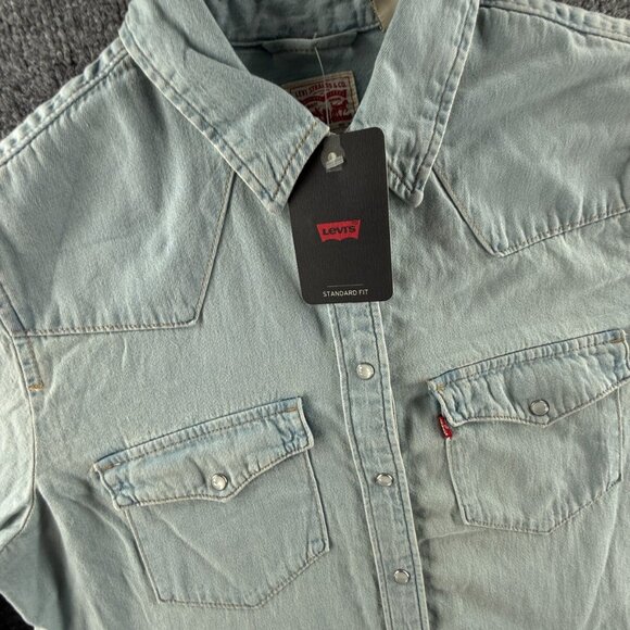 NWT Levi’s Pearl Snap Up Shirt Western Denim Pockets Lightweight Medium Blue - Picture 2 of 15